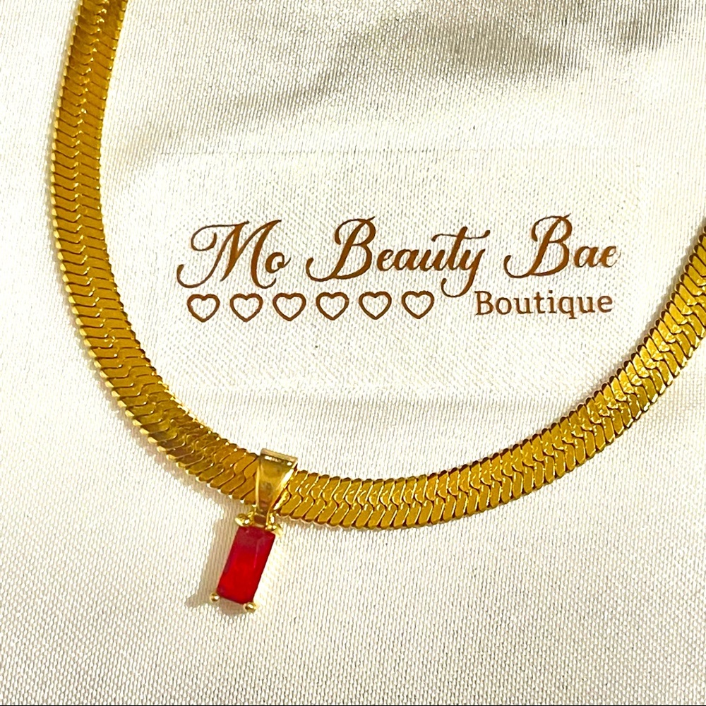 Red Crystal Pendant Chain - Picture 1 of 5